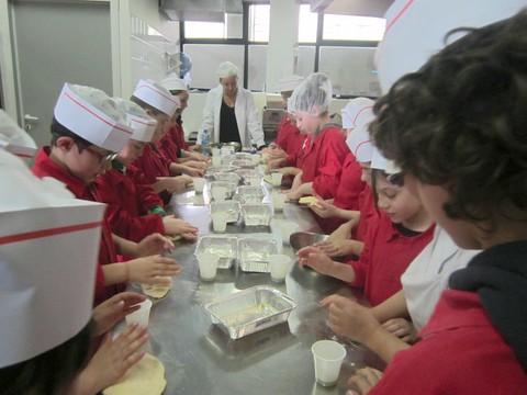 bambini in cucina